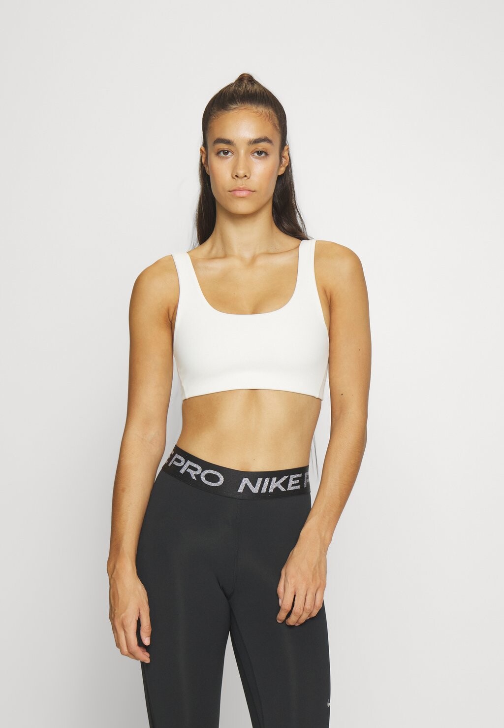 

Спортивный бюстгальтер с легкой поддержкой ALATE ALL U BRA Nike, парус