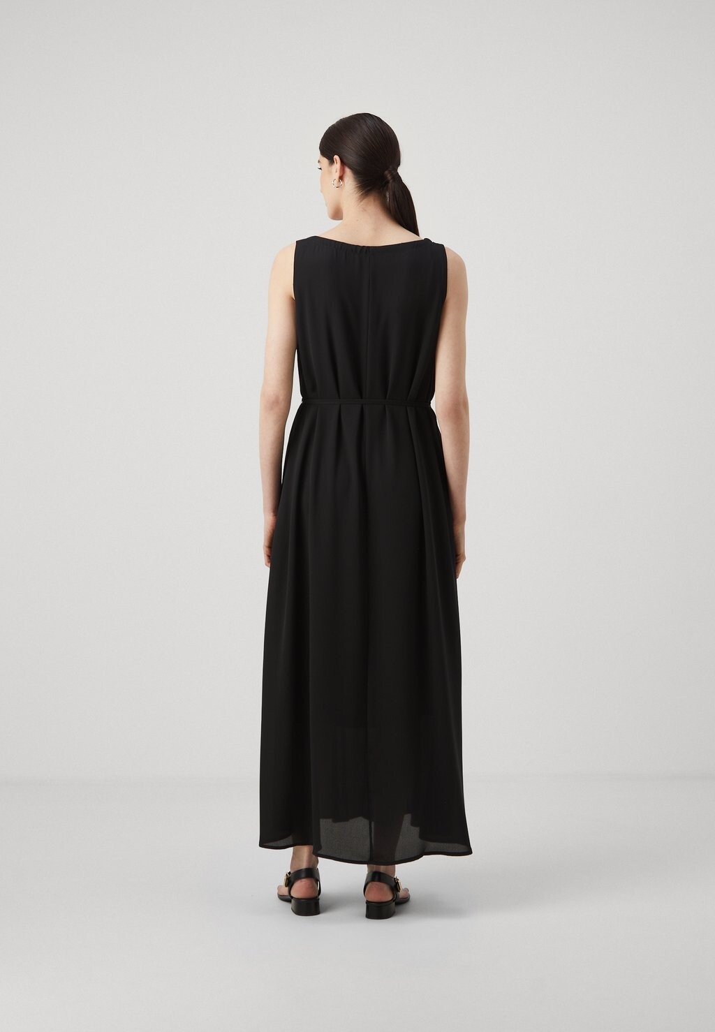 

Платье макси Dress Bruuns Bazaar, черное