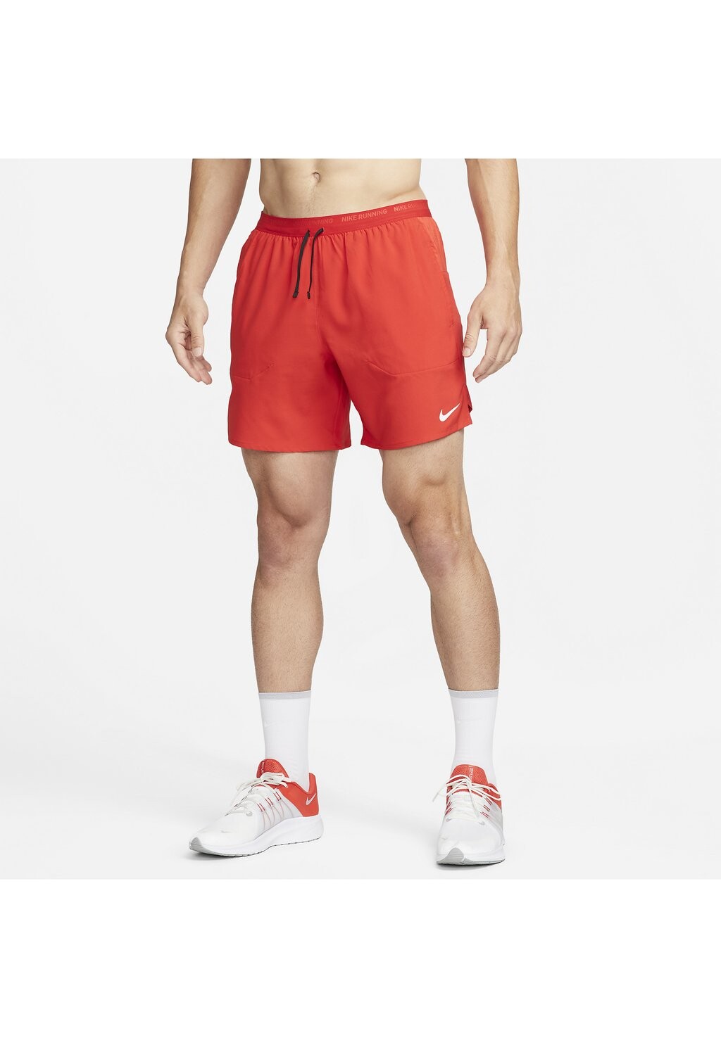 

Шорты спортивные Nike