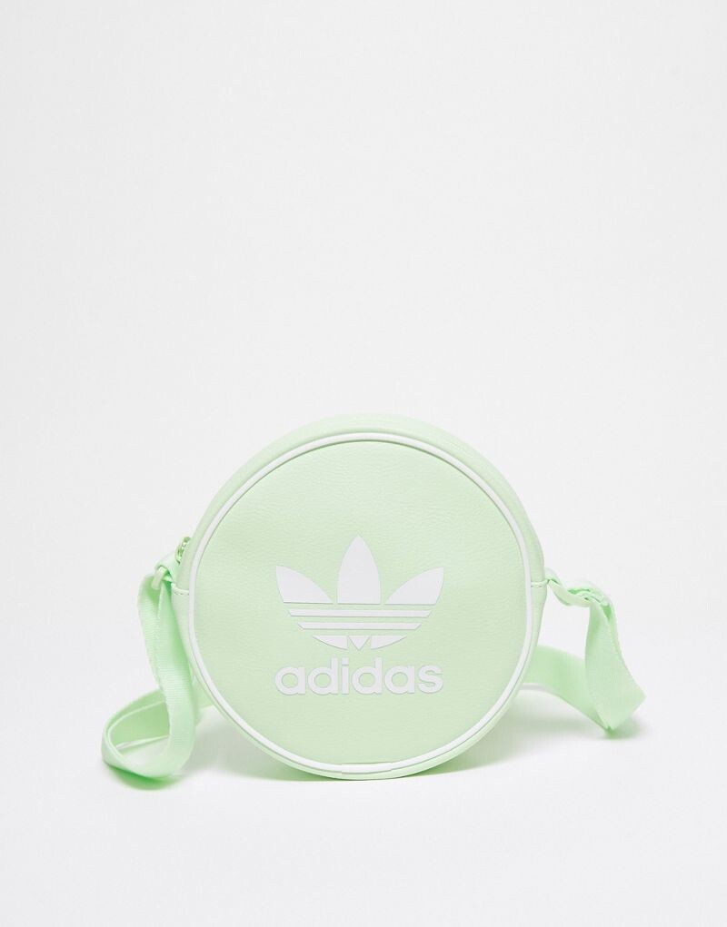 

Зеленая круглая сумка adidas Adicolor