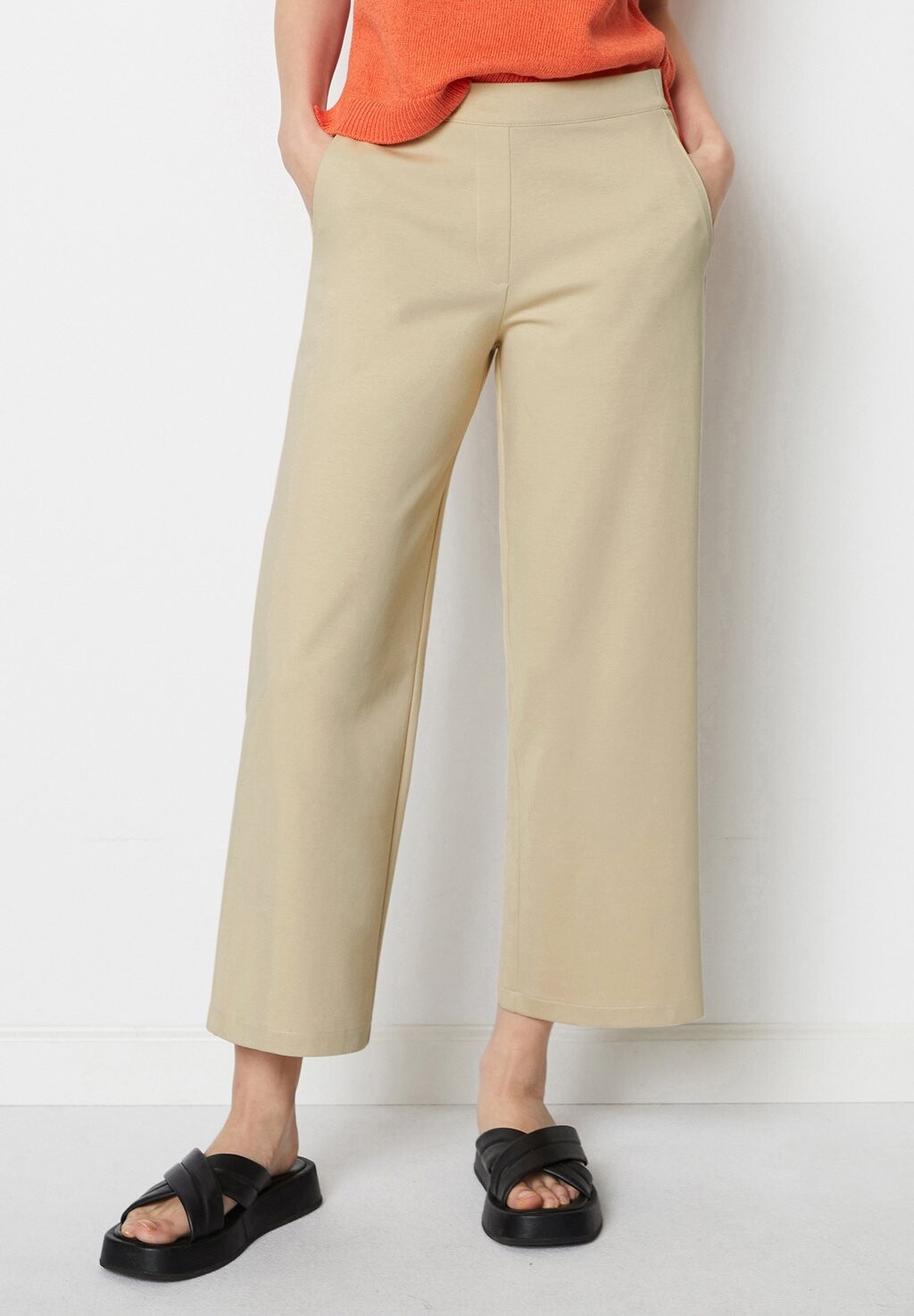 

Брюки REGULAR CROPPED AUS INTERLOCK-QUALITÄT Marc O'Polo, цвет dusty field