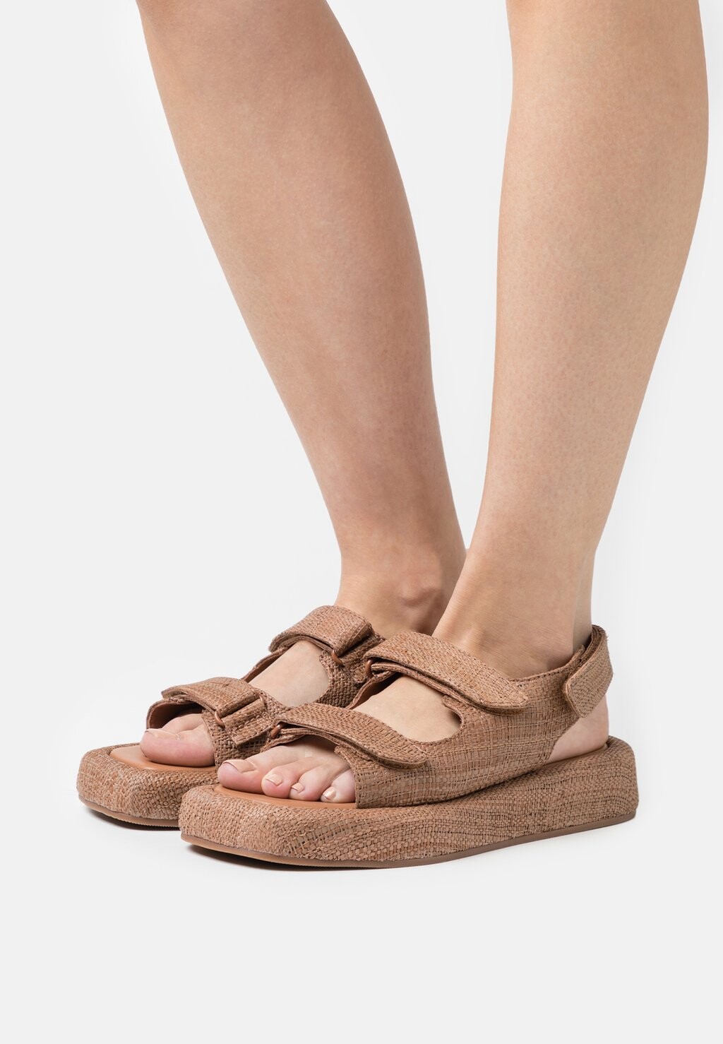 

Босоножки Loeffler Randall, коричневый