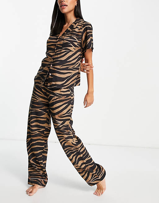 

Пижамные брюки с зебровым принтом и эластичным поясом ASOS DESIGN mix & match из модала
