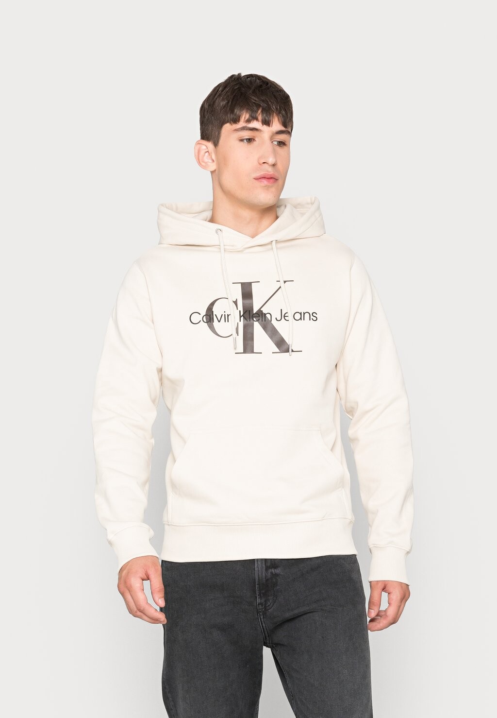 

Худи Calvin Klein Jeans