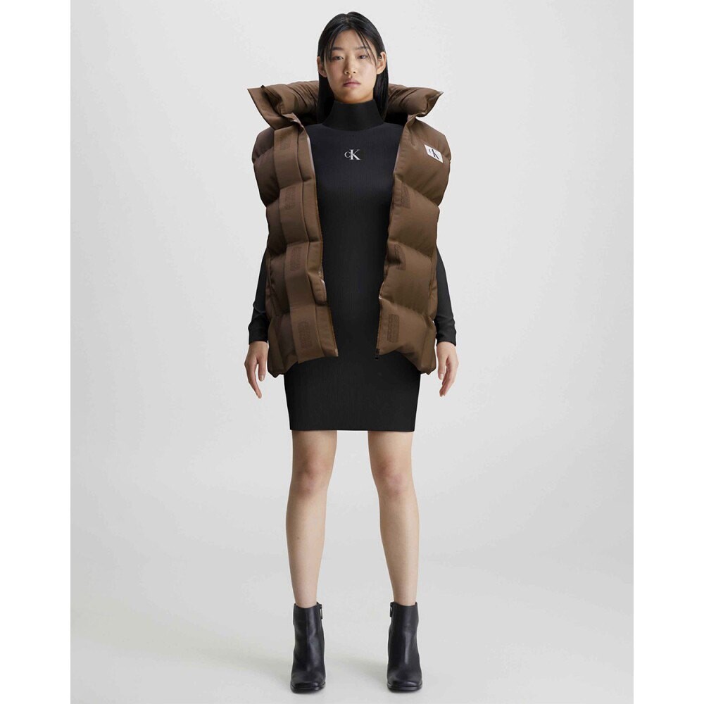 

Платье Calvin Klein J20J221690, черный