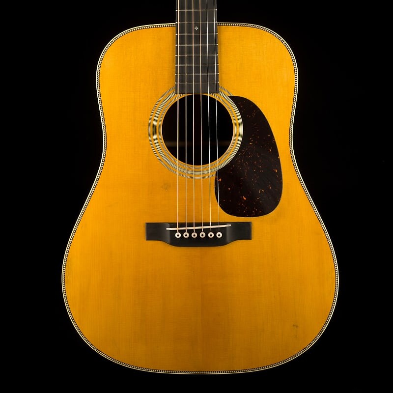 

Акустическая гитара Martin D-28 Authentic 1937 Aged Natural with Case