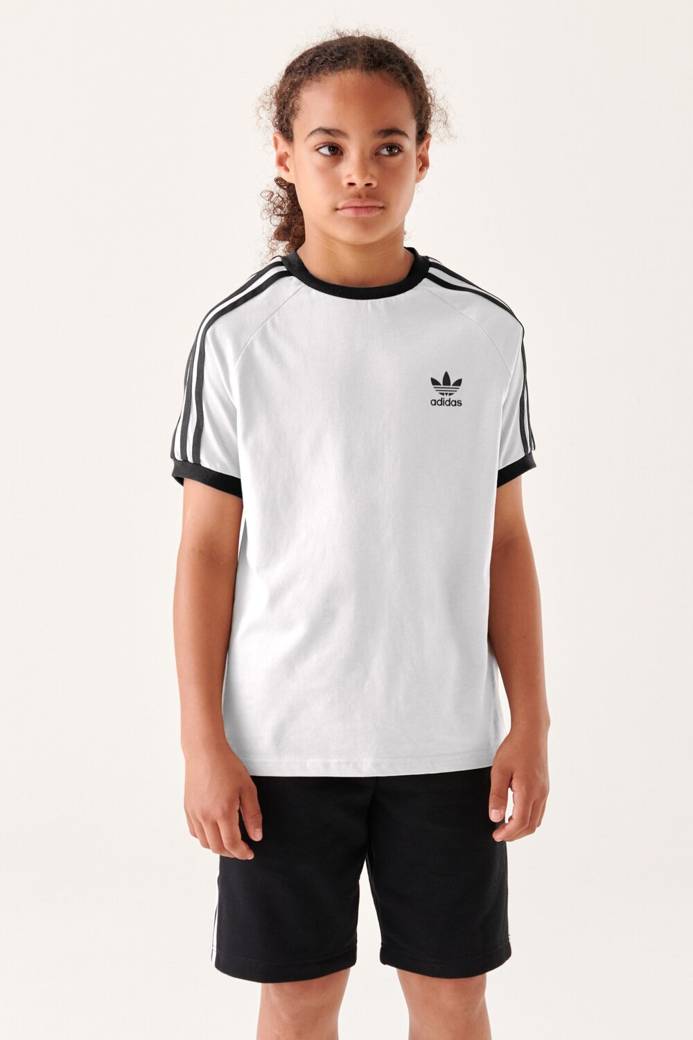 

Футболка adidas Originals Adicolor с 3 полосками adidas originals, белый