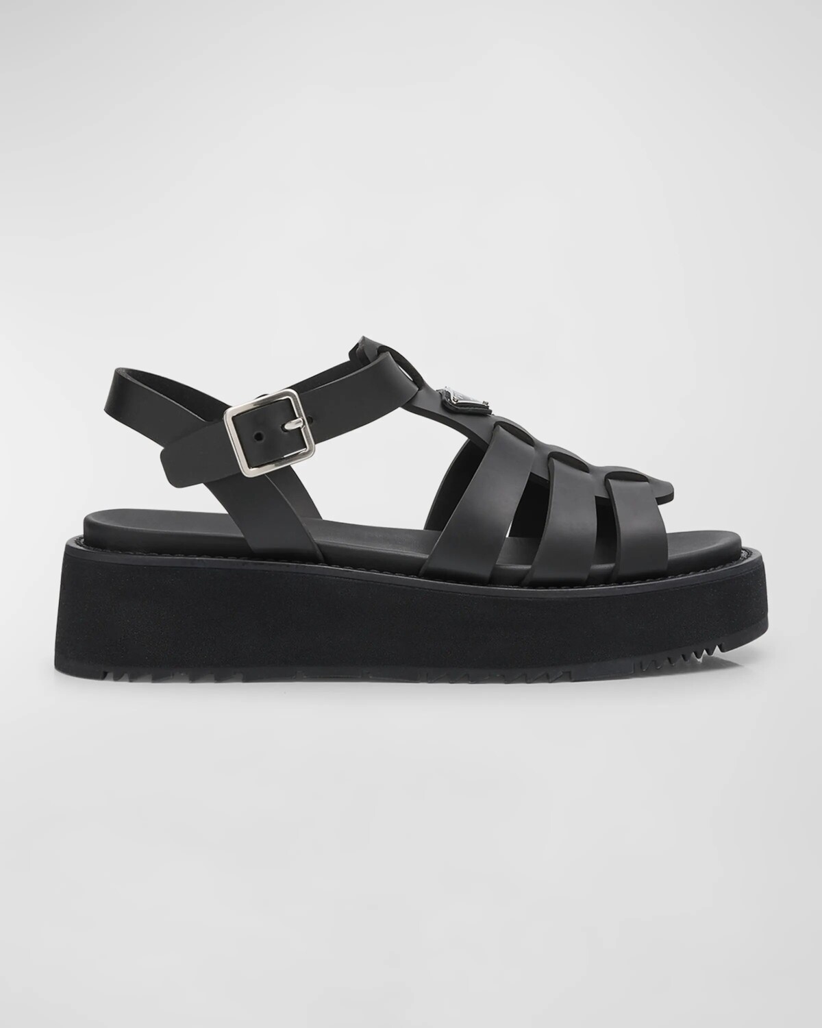 

Виниловые сандалии Fisherman на плоской платформе Prada, цвет Nero