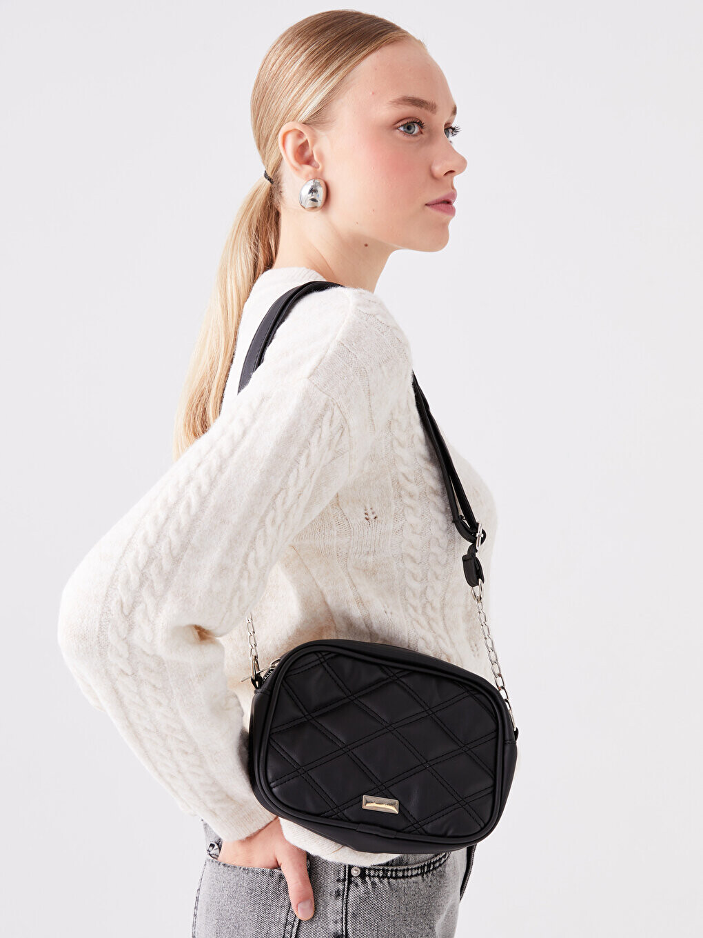 

Кожаная стеганая женская сумка через плечо LCW ACCESSORIES, черный