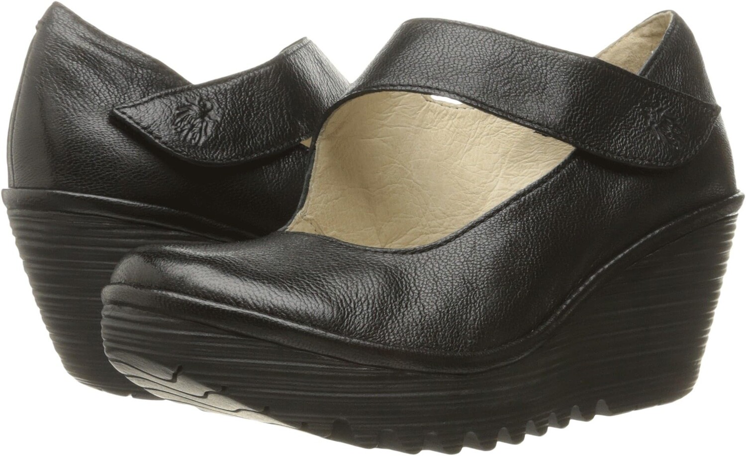 

Туфли на танкетке Yasi682Fly FLY LONDON, цвет Black Mousse