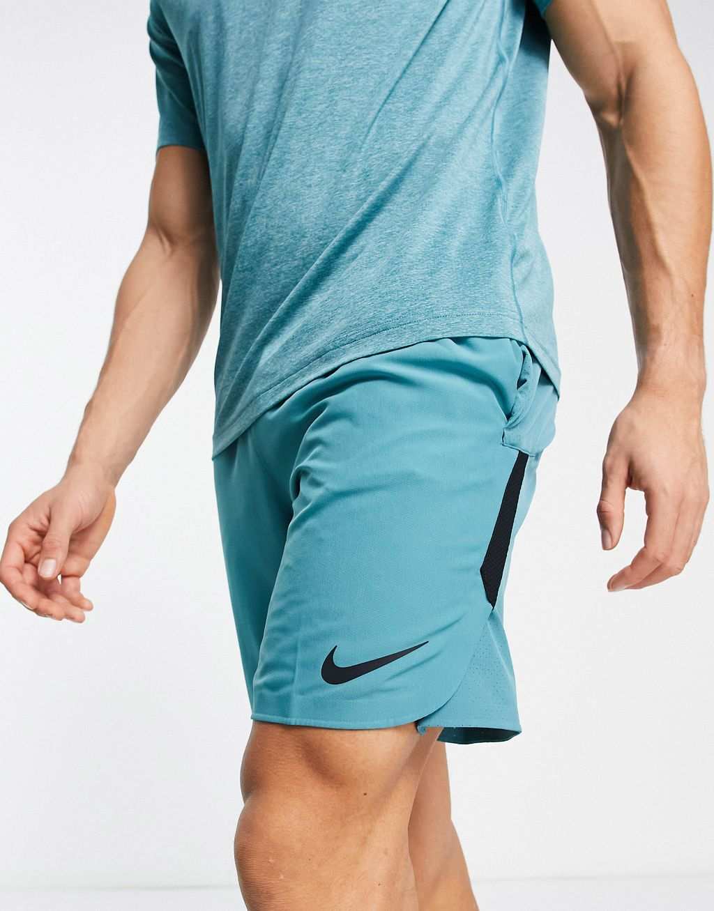 

Бирюзовые репсовые шорты Nike Training Pro Flex