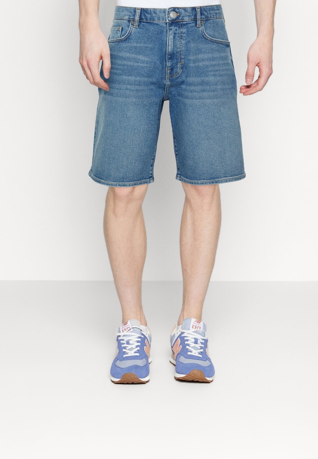 

Джинсовые шорты Esprit