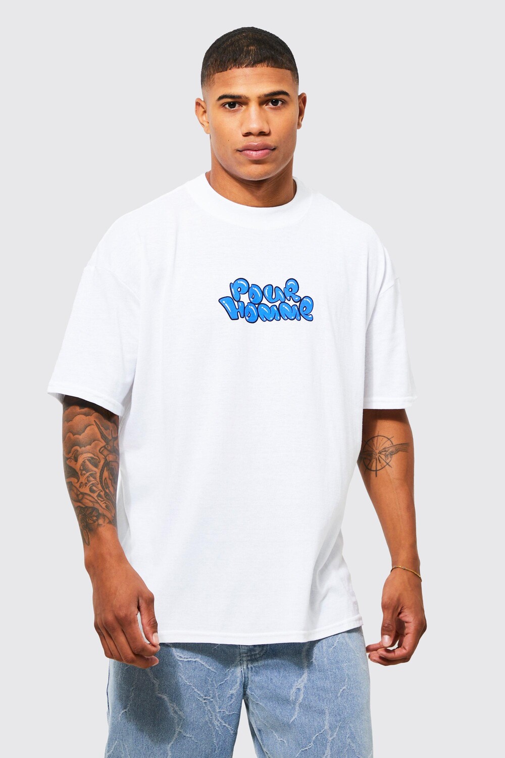 

Футболка oversize homme с удлиненным вырезом и графикой Boohoo, белый