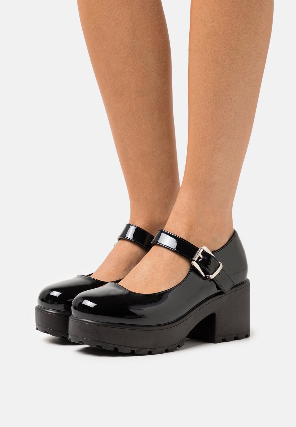 

Туфли на платформе Koi Footwear, черный