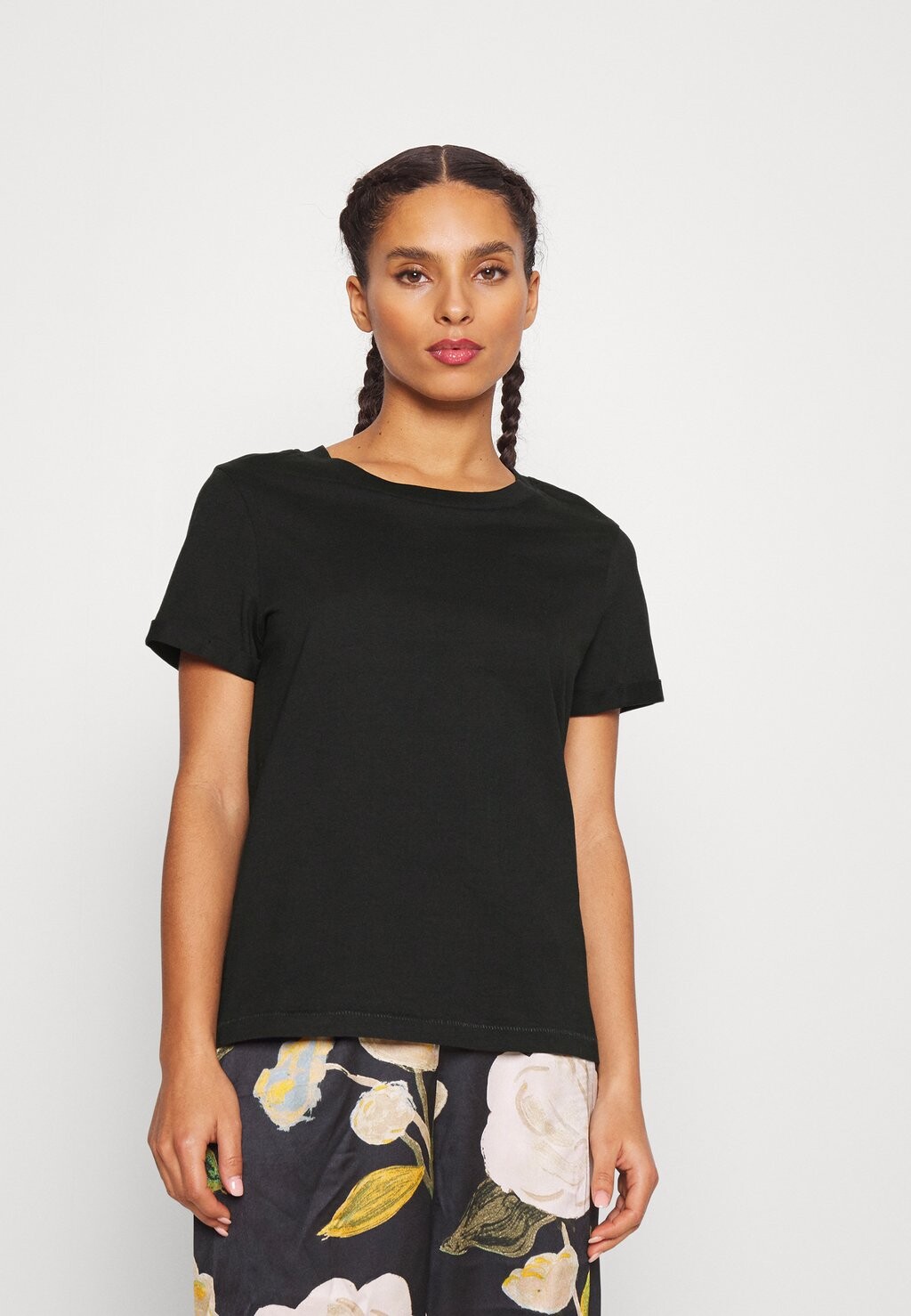 

Базовая футболка Vero Moda, черный
