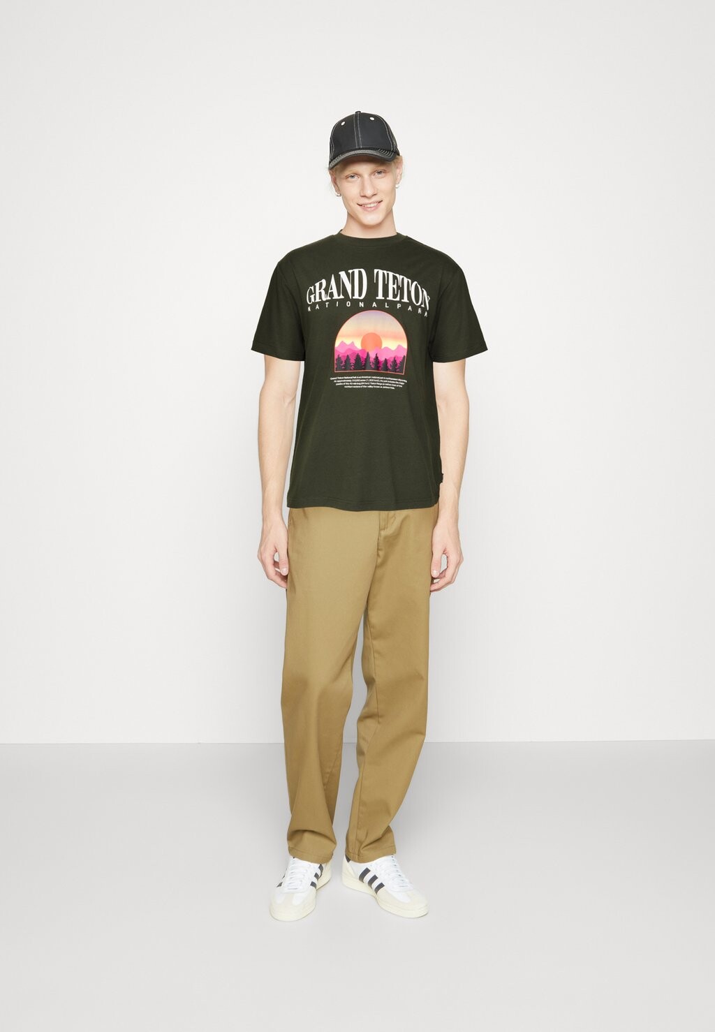 

Футболка с принтом ONSBOSTON PHOTOPRINT TEE UNISEX Only & Sons, канифоль