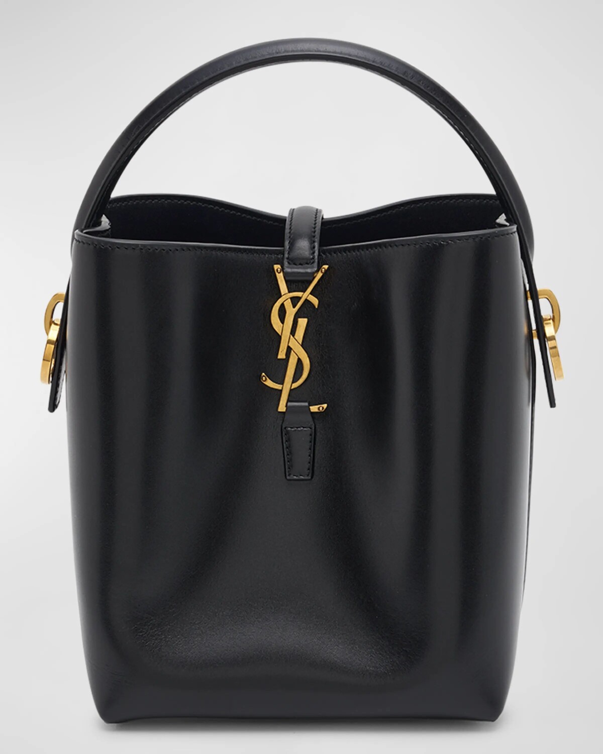 

Маленькая сумка-мешок Le 37 YSL из кожи Spazzolato Saint Laurent, цвет Nero