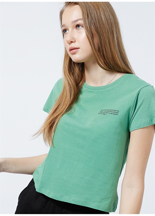 Укороченная зеленая женская футболка с круглым вырезом Aeropostale