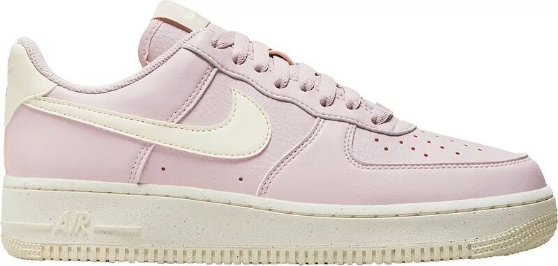

Женские кроссовки Nike Air Force 1 '07, красный