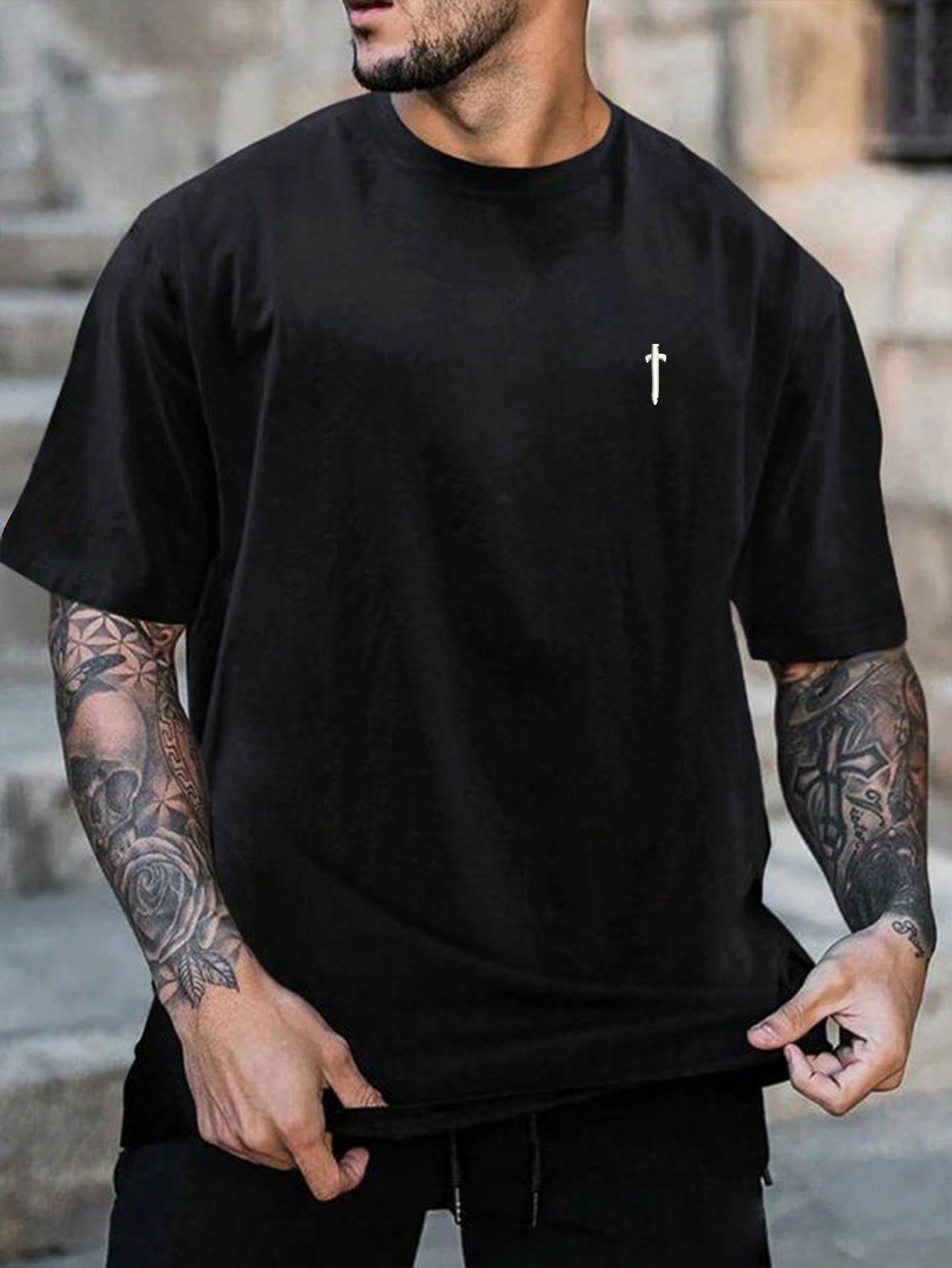 Мужская футболка больших размеров Manfinity Homme с крестообразным принтом, черный