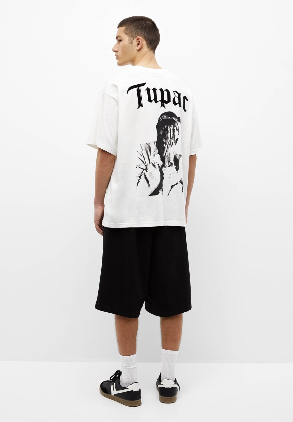 

Футболка с принтом PULL&BEAR, белый