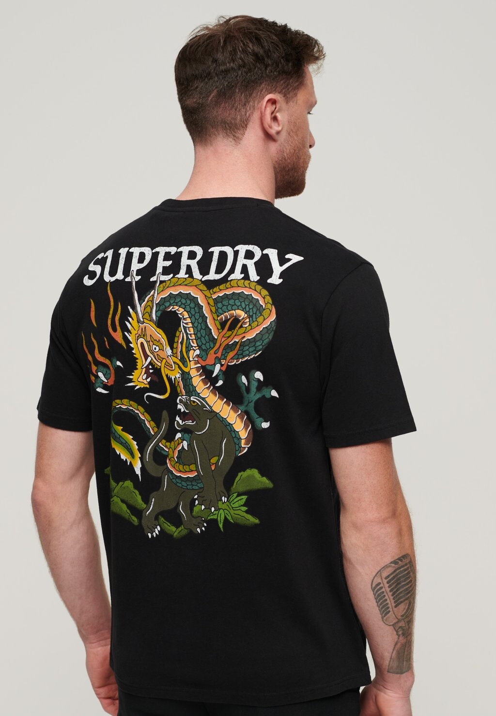 

Футболка с принтом TATTOO GRAPHIC Superdry, цвет washed black
