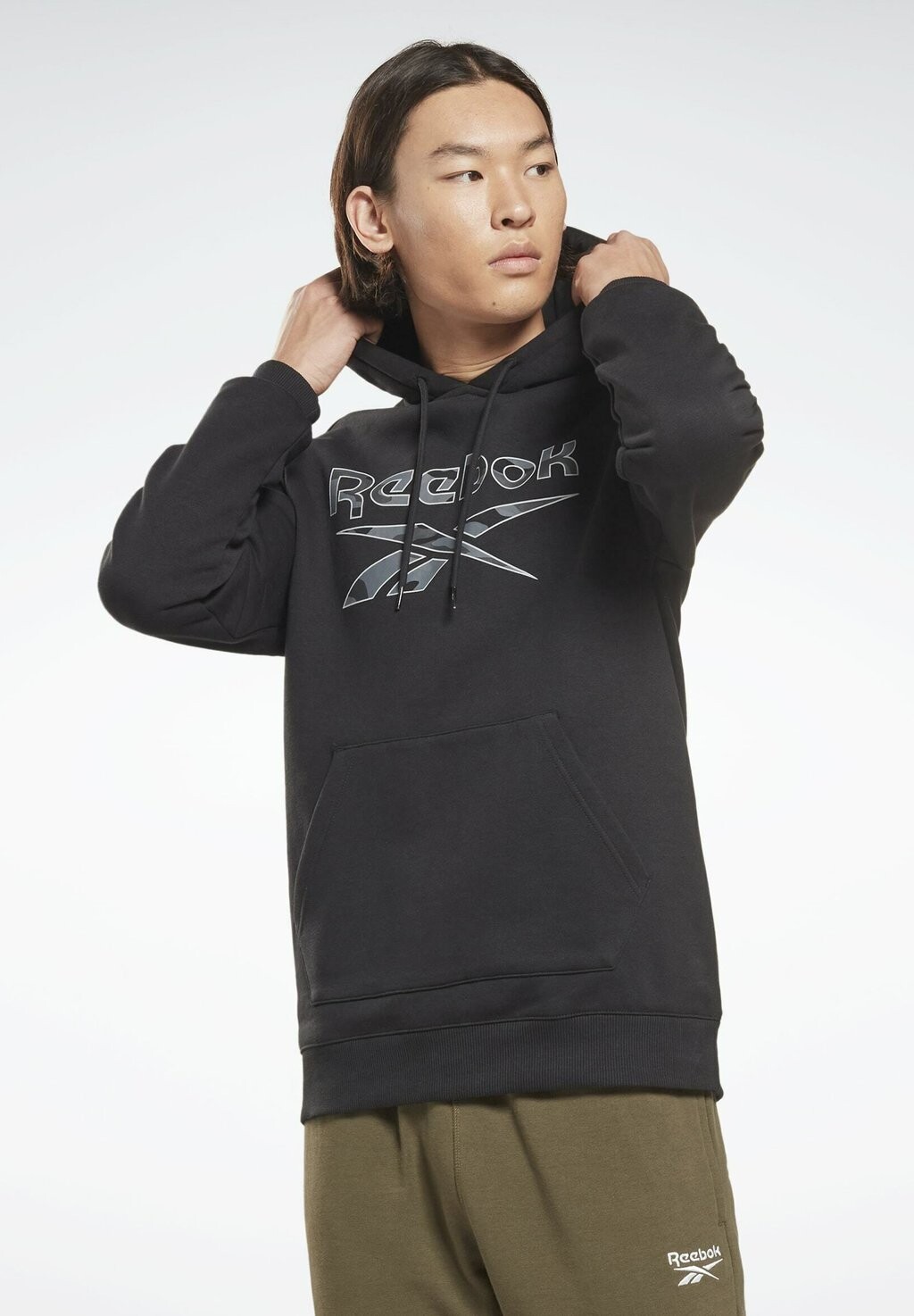 

Худи Reebok