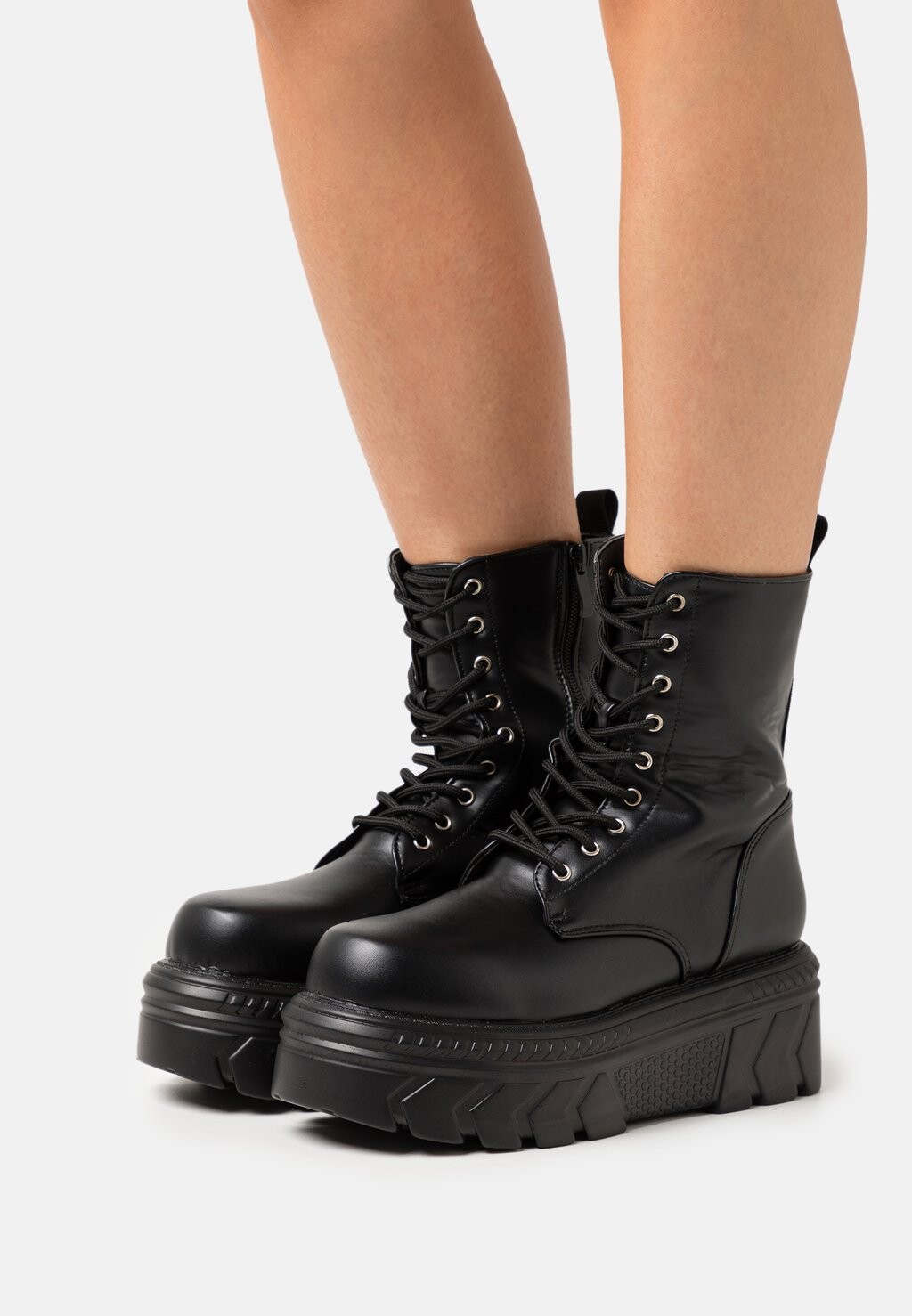

Ботильоны на платформе Koi Footwear, черный