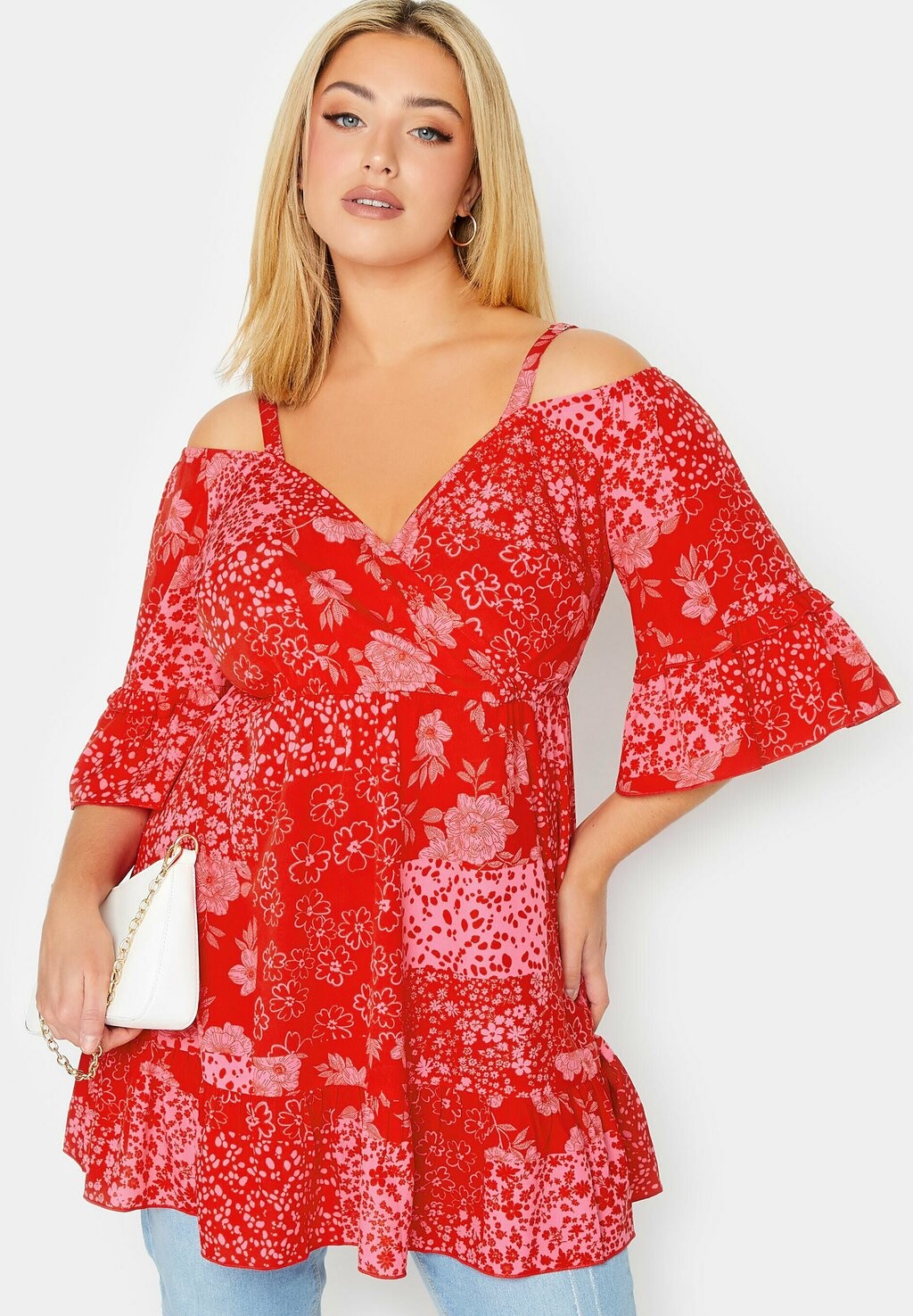 

Блуза Yours Clothing с принтом, красный