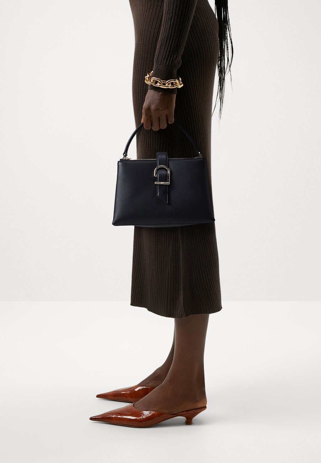 

Сумочка DEENA DKNY, черный