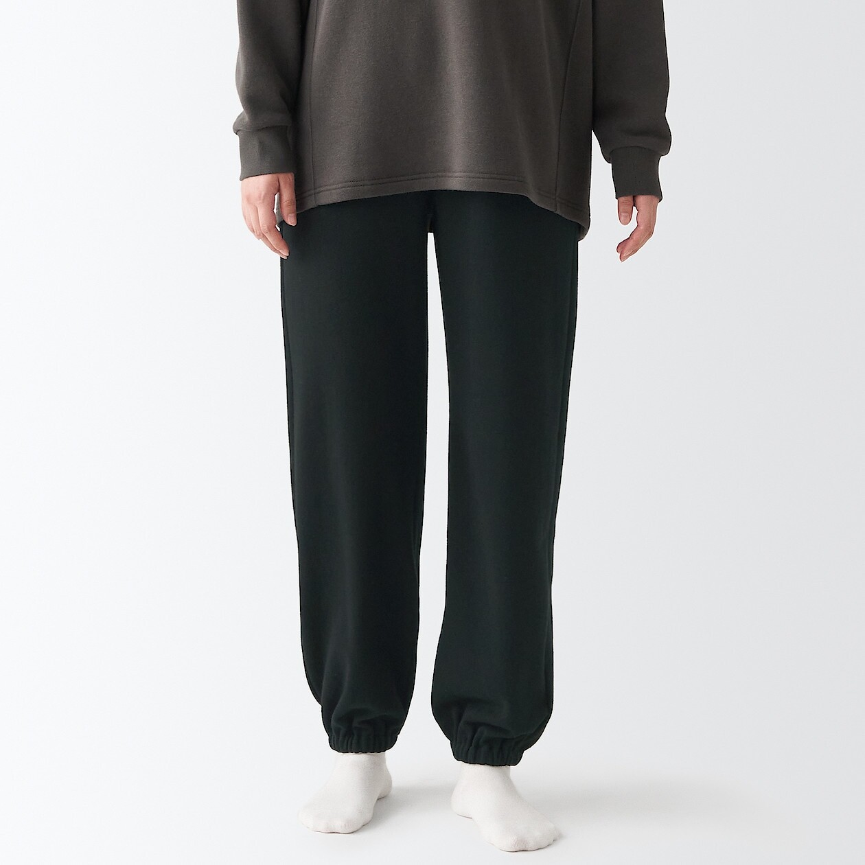 

Спортивные брюки с подолом MUJI, черный