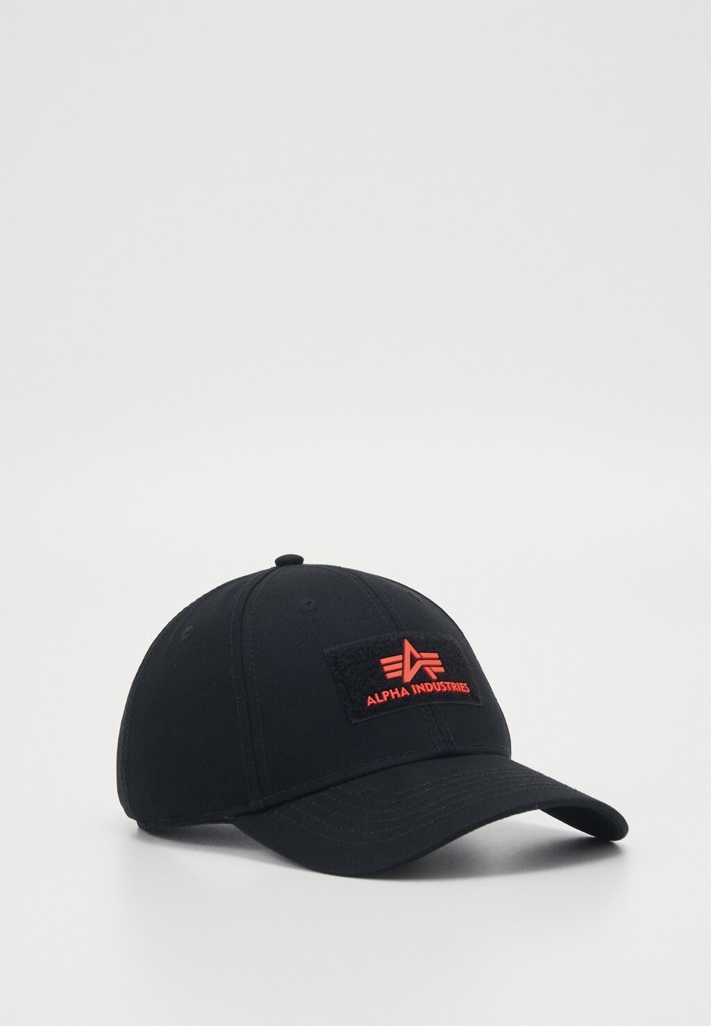 

Бейсболка Alpha Industries