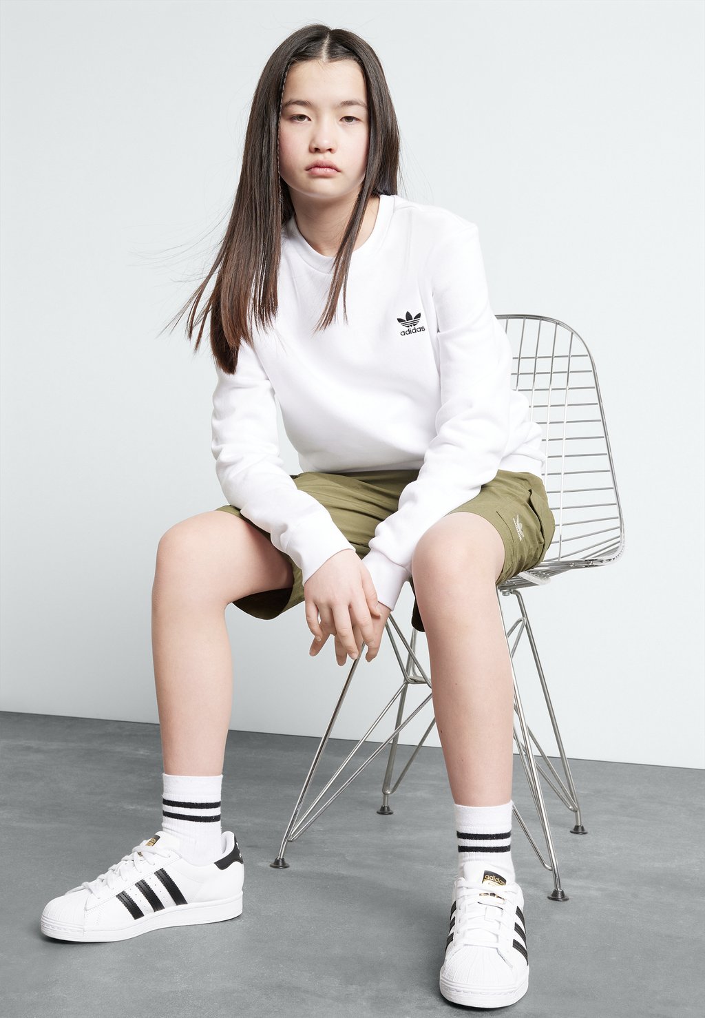 

Толстовка Crew Junior Unisex adidas Originals, белый