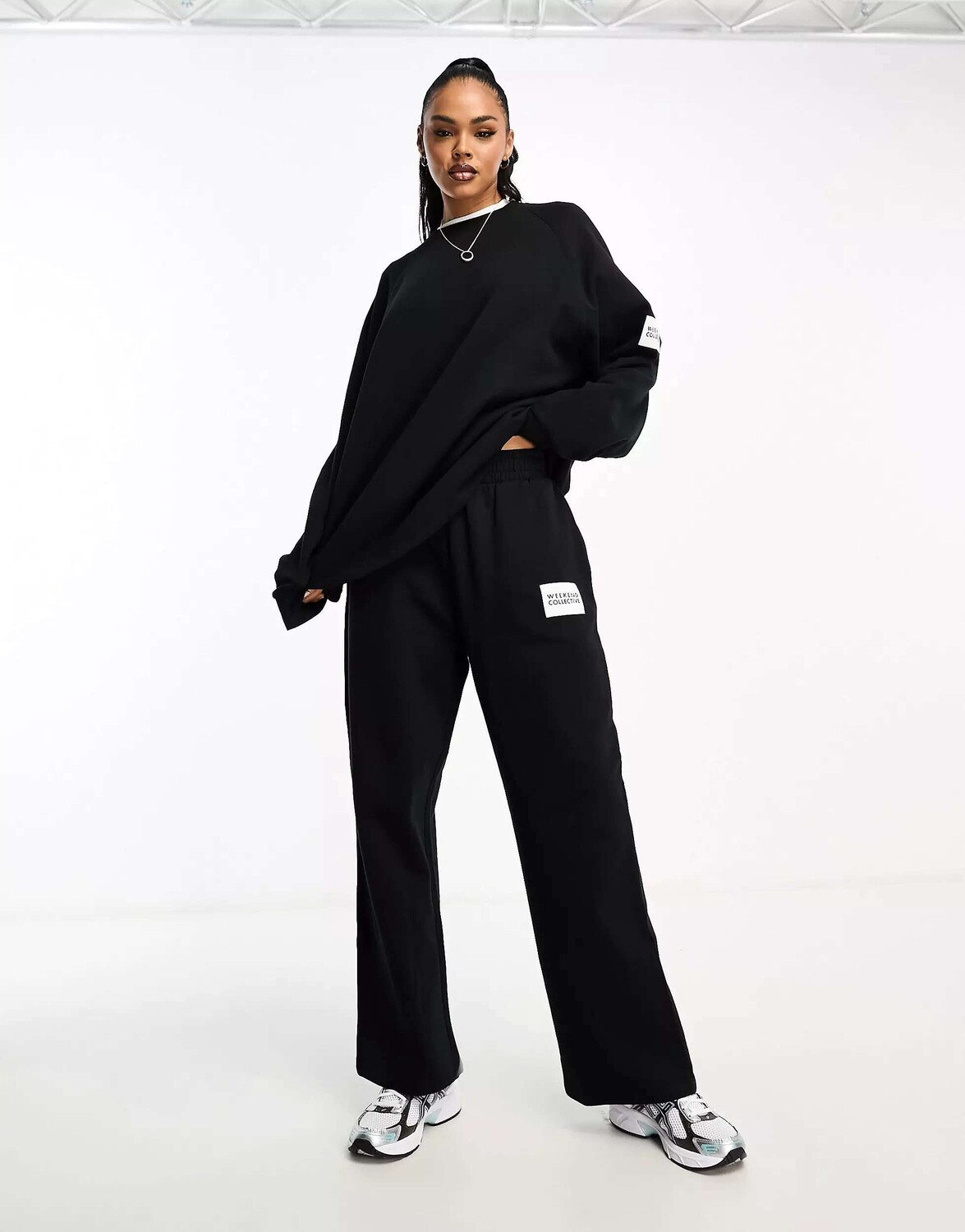 

Объемные джоггеры с тканой этикеткой ASOS Weekend Collective