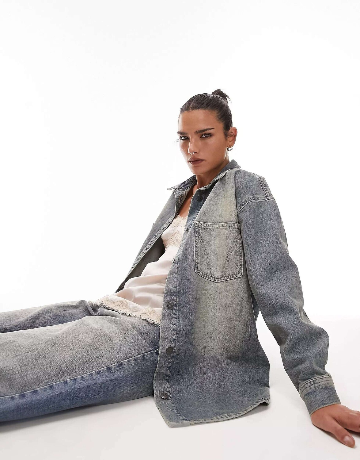 

Джинсовая куртка Topshop аутентично-синего цвета, Синий