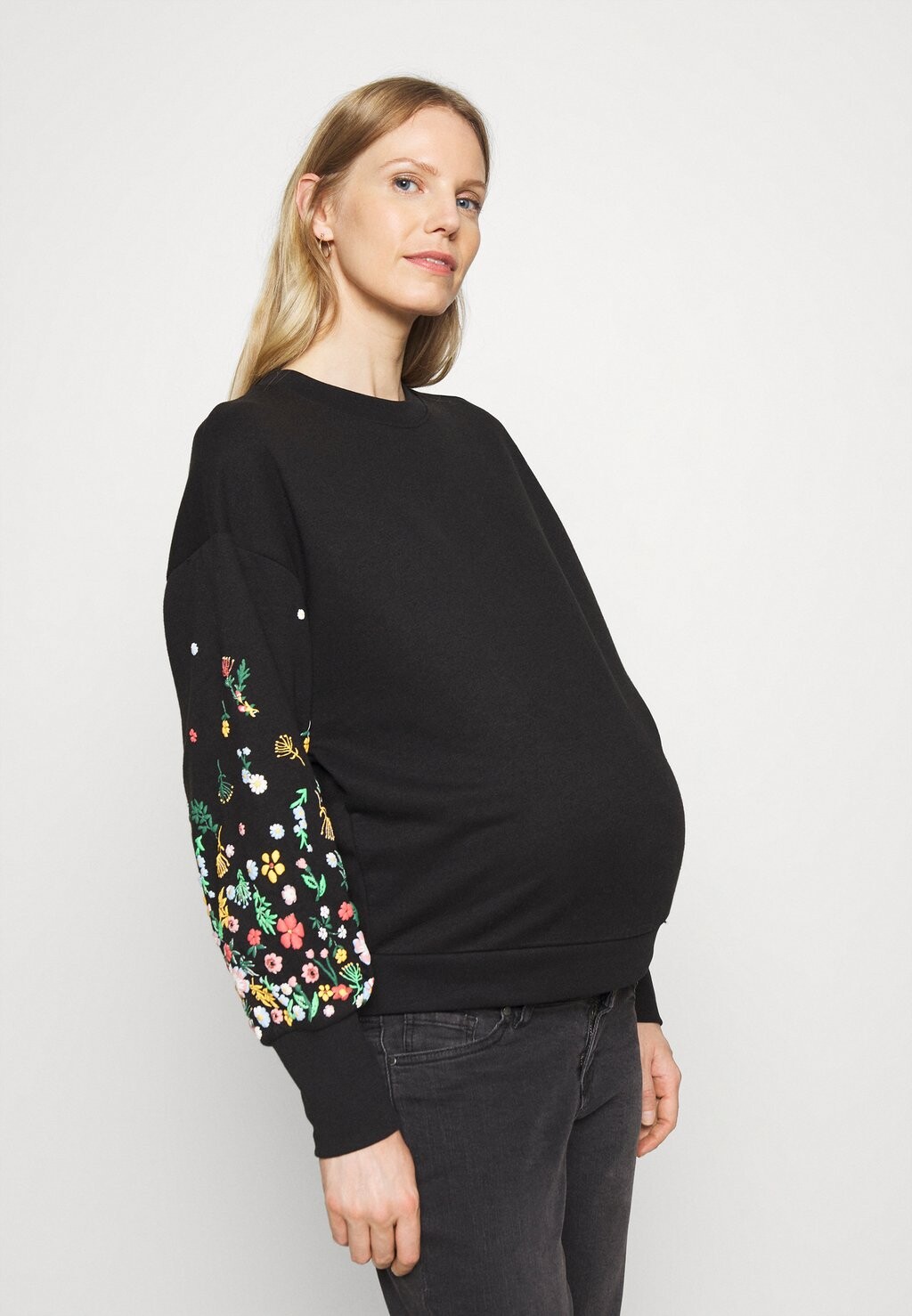 

Толстовка ONLY MATERNITY, черный