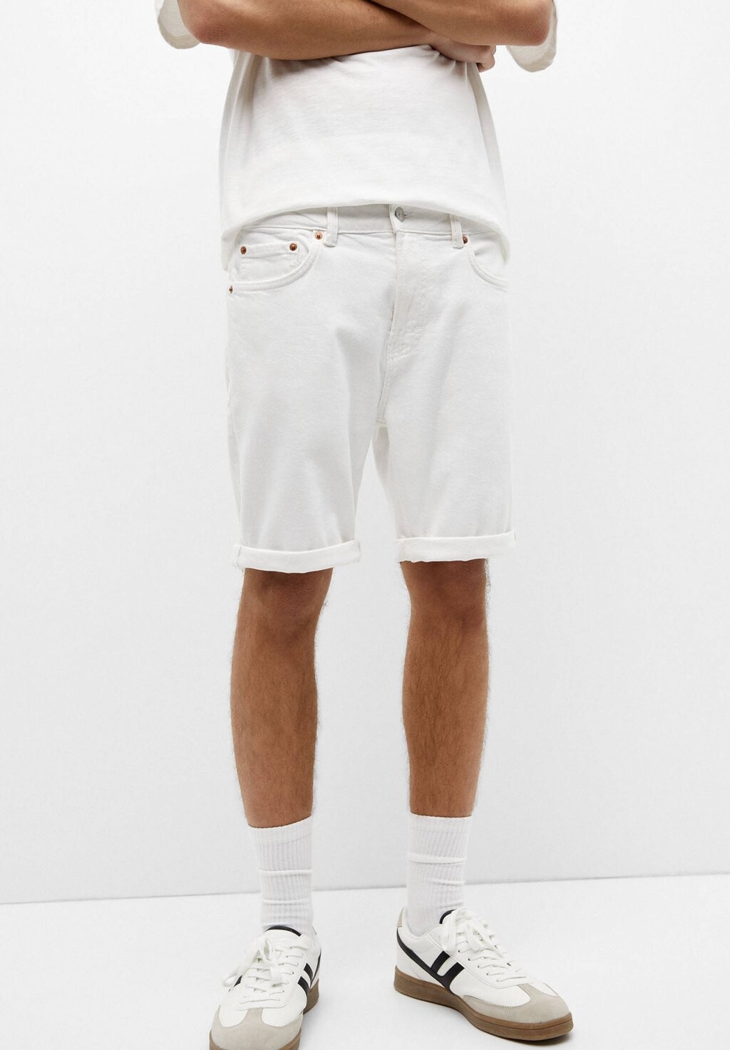 

Джинсовые шорты PULL&BEAR