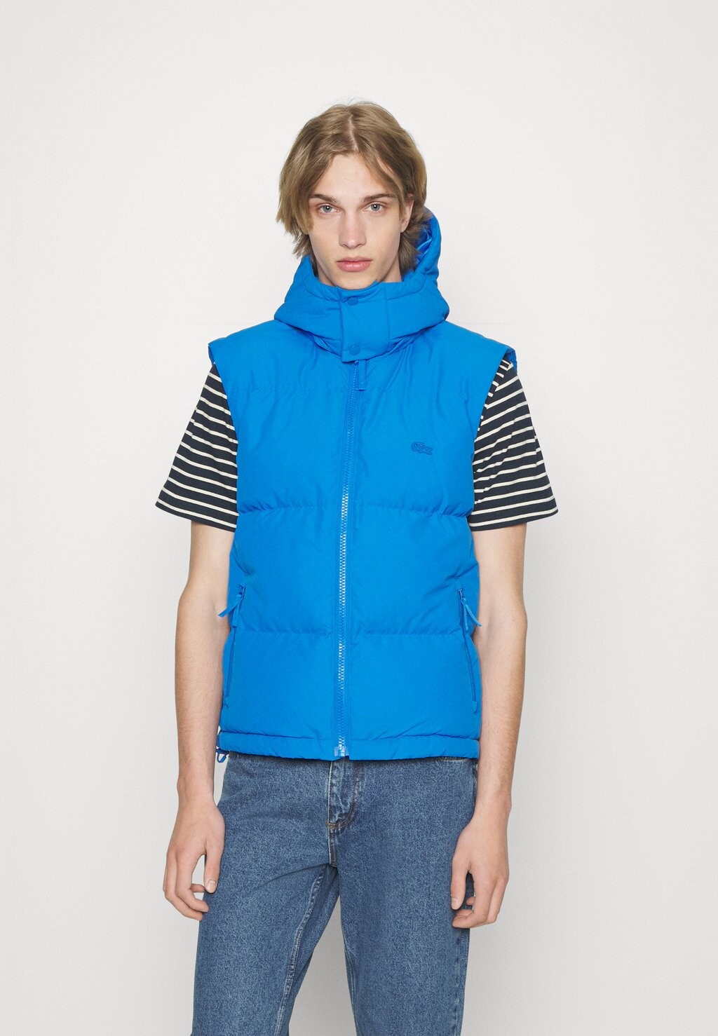 

Жилет Lacoste, привет