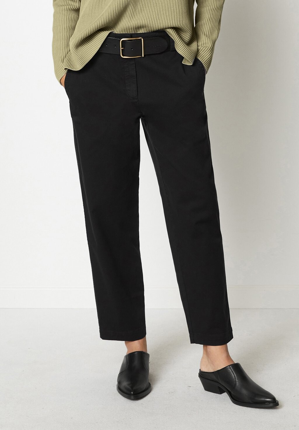

Брюки MODELL KALNI AUS BIO-STRETCH Marc O'Polo, цвет black