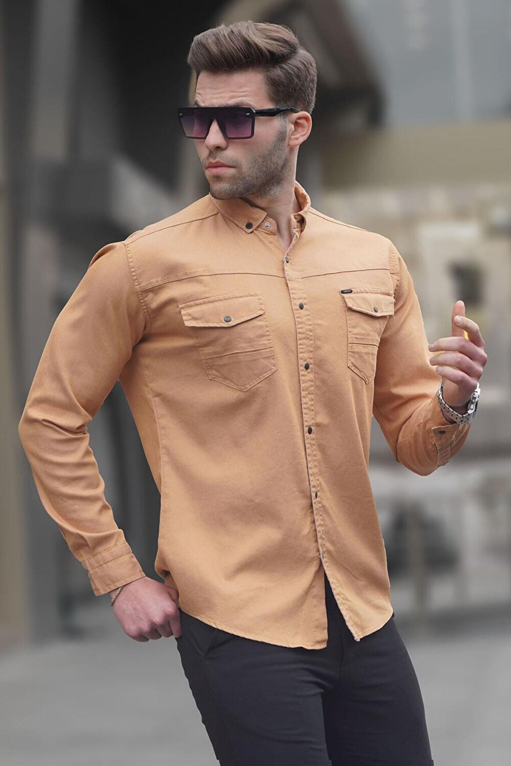 

Горчичная мужская рубашка из габардина Comfortable Fit 6810 MADMEXT