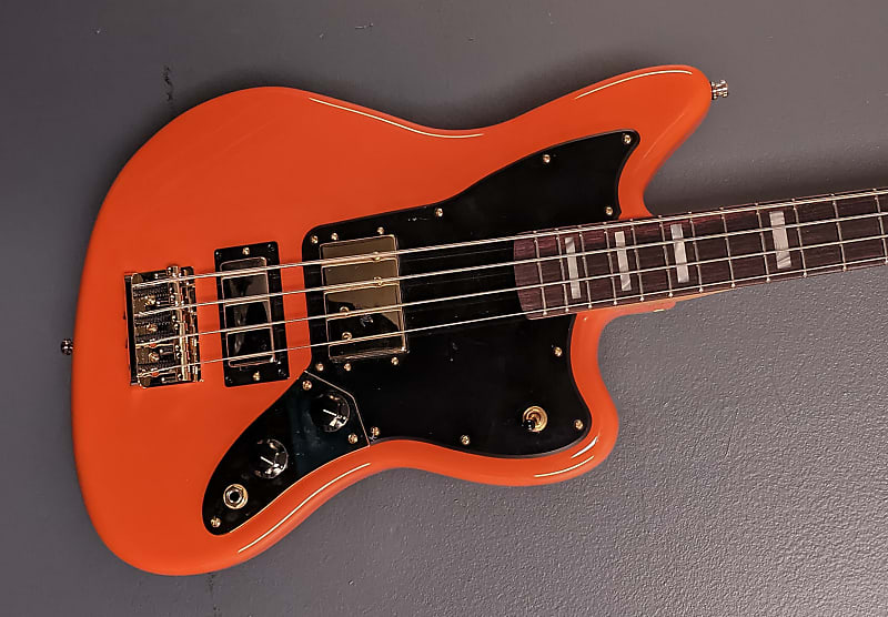 цена Басс гитара Fender Limited Edition Mike Kerr Jaguar Bass - Tiger's Blood Orange