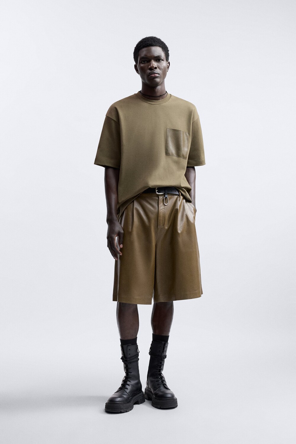 

Футболка с карманом, ограниченная серия Zara, хаки