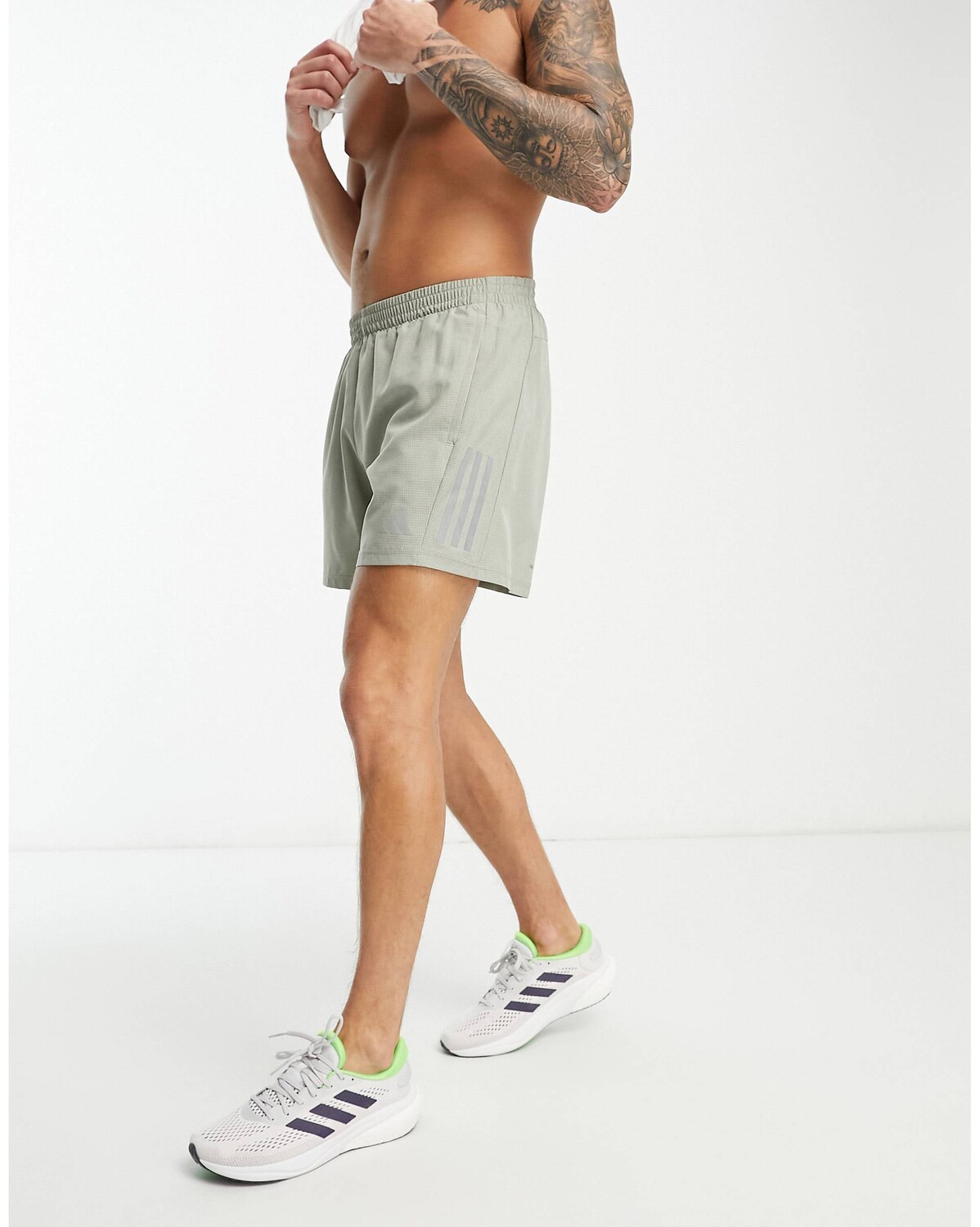 

Вересковые шорты цвета хаки adidas Running Own The Run adidas performance