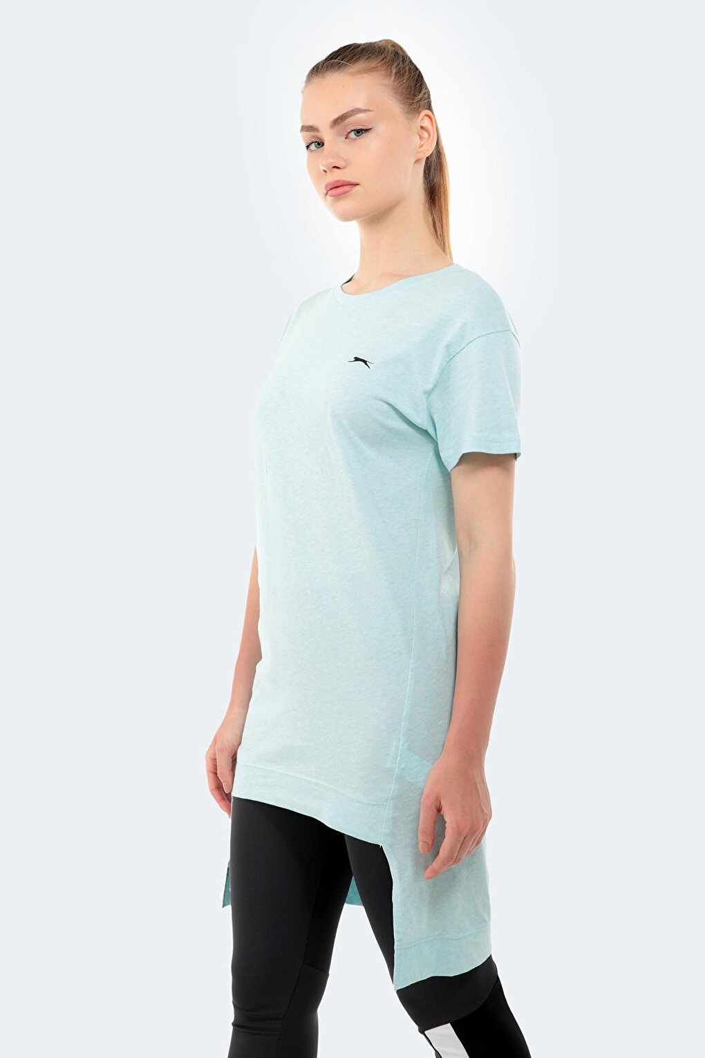 цена Женская футболка MINATO зеленая SLAZENGER