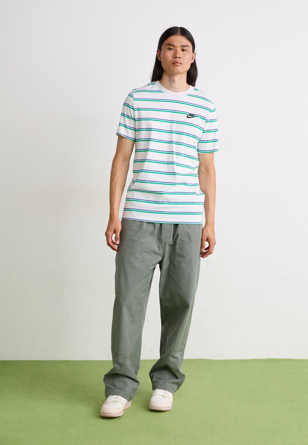

Футболка с принтом TEE CLUB STRIPE Nike, слоновая кость