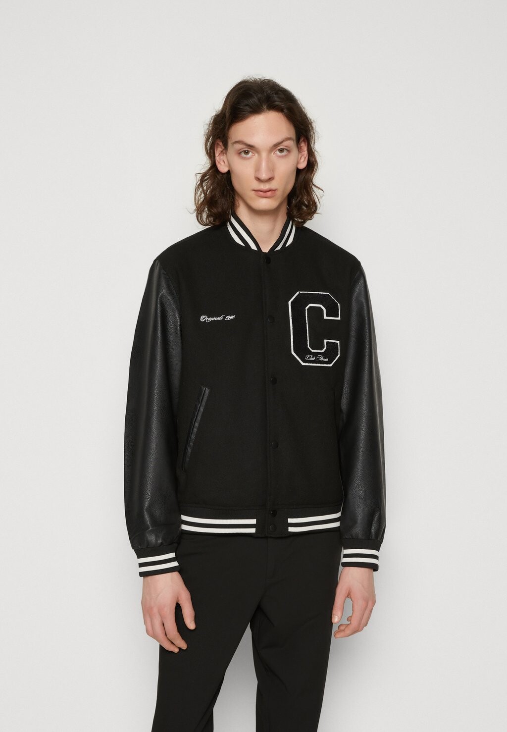 

Бомбер Jack & Jones