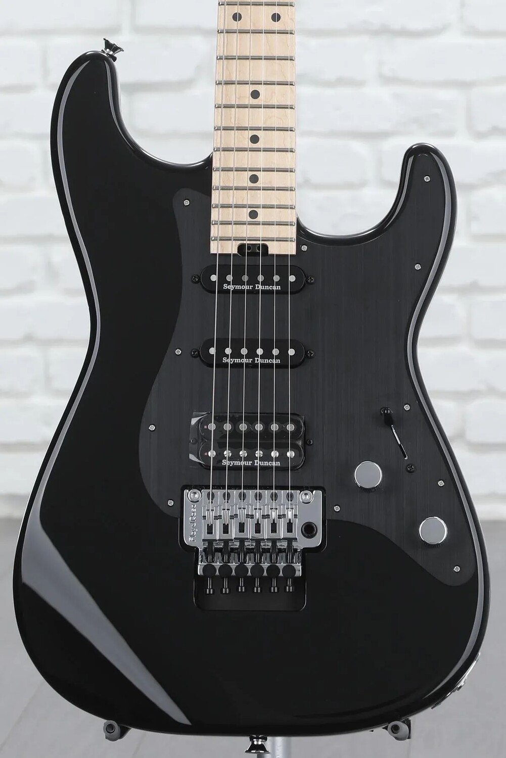 

Электрогитара Charvel Pro-Mod So-Cal Style 1 HSS FR M - глянцевый черный