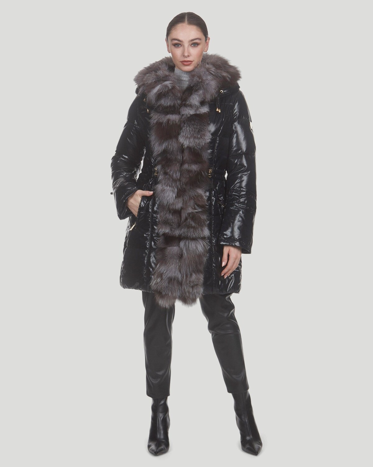 

Куртка для апре-ски и смокинг из лисы GORSKI, цвет Black/Frost