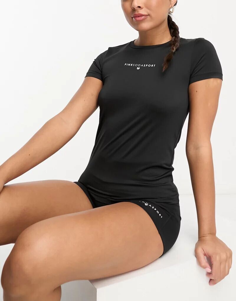 

Черный облегающий топ из смесового полиэстера Pink Soda Sport Essentials