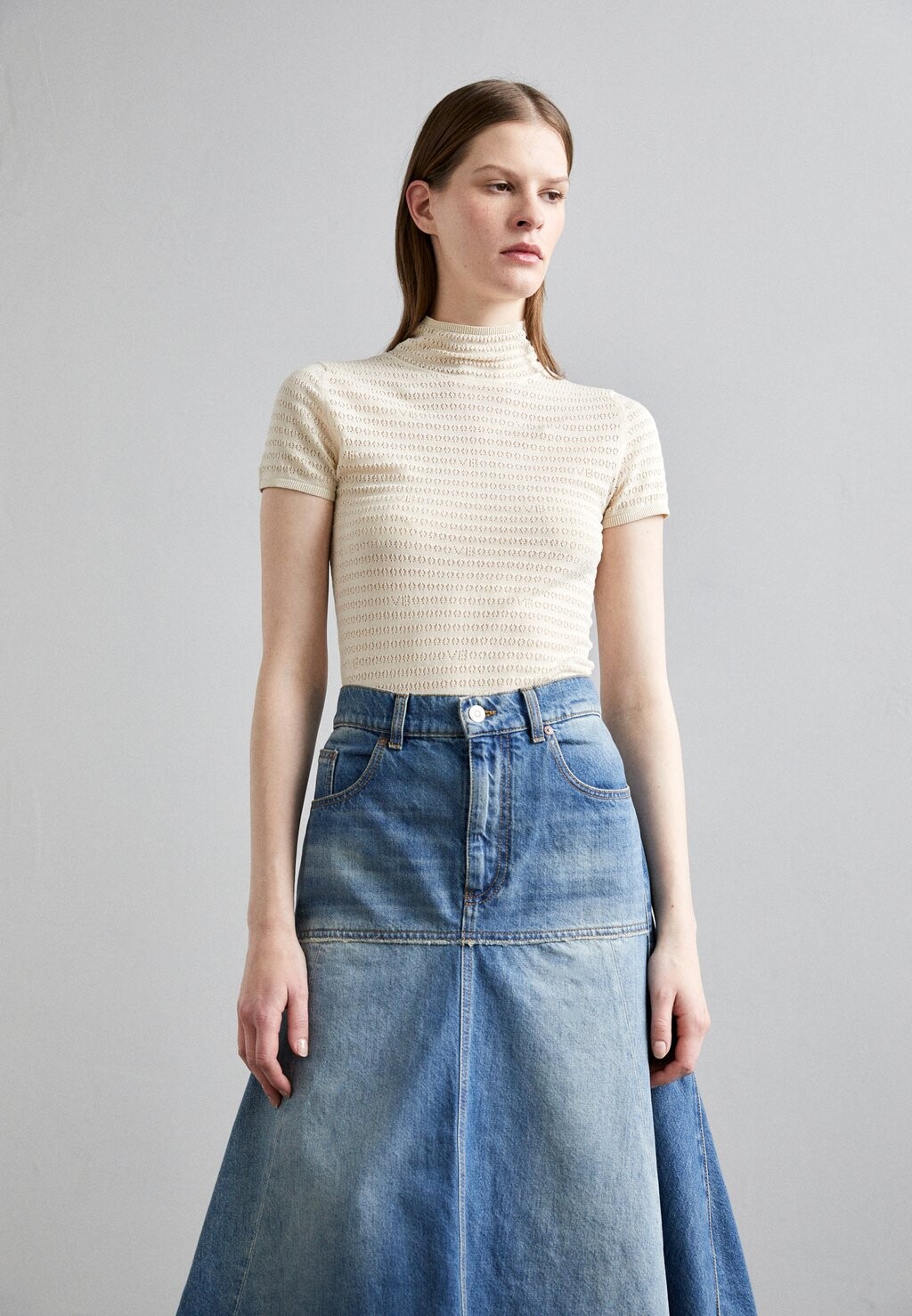 

Базовая футболка Tee Victoria Beckham, цвет cream